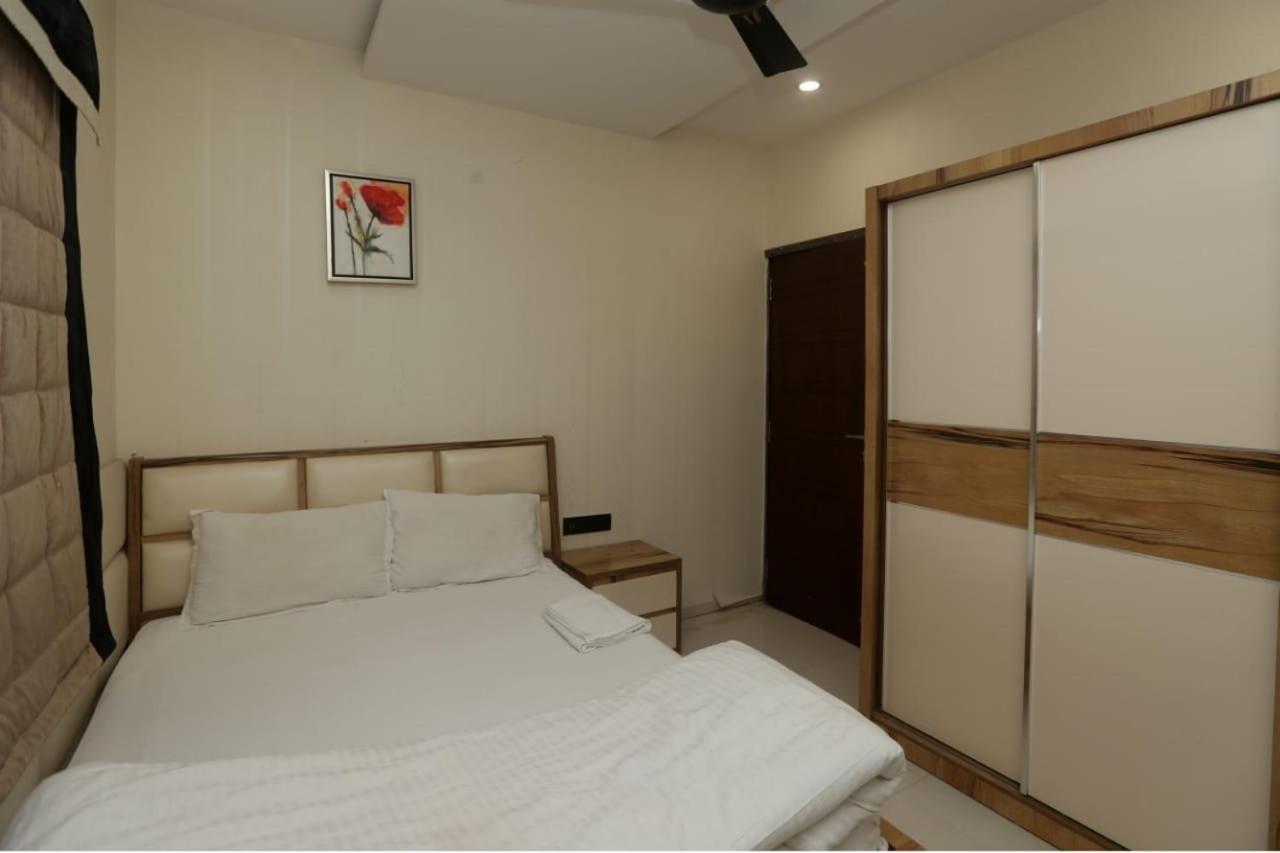 Stay10 Luxury Service Apartment Indore Dış mekan fotoğraf